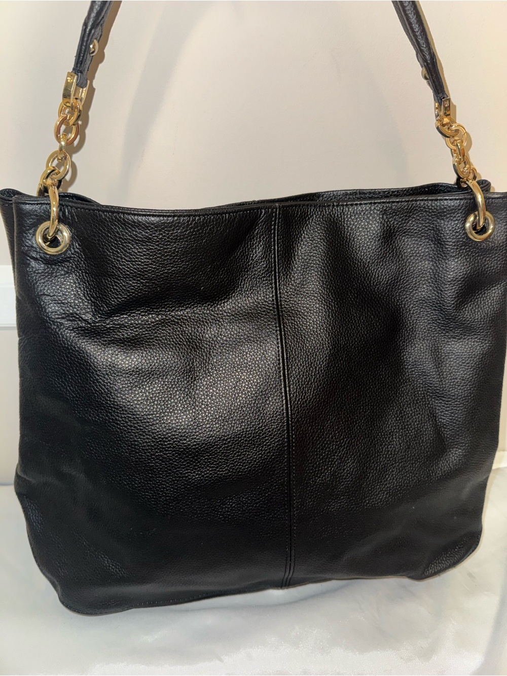 Cuore & Pelle Classic Black Leather Shoulder Tote with Gold Hardware